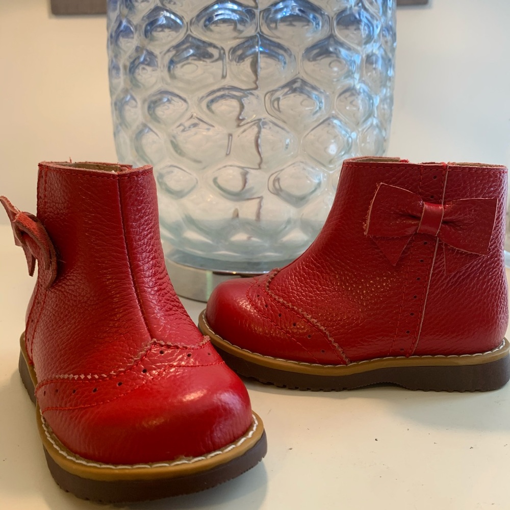 Girl boots